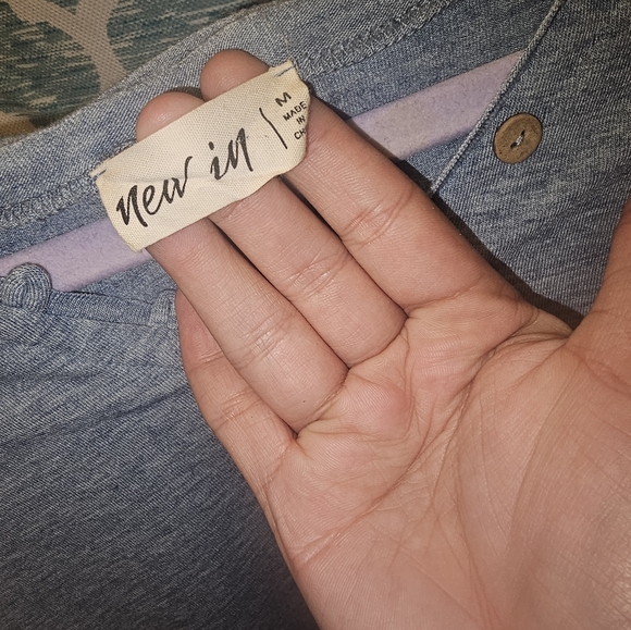 Top - Picture 2 of 2